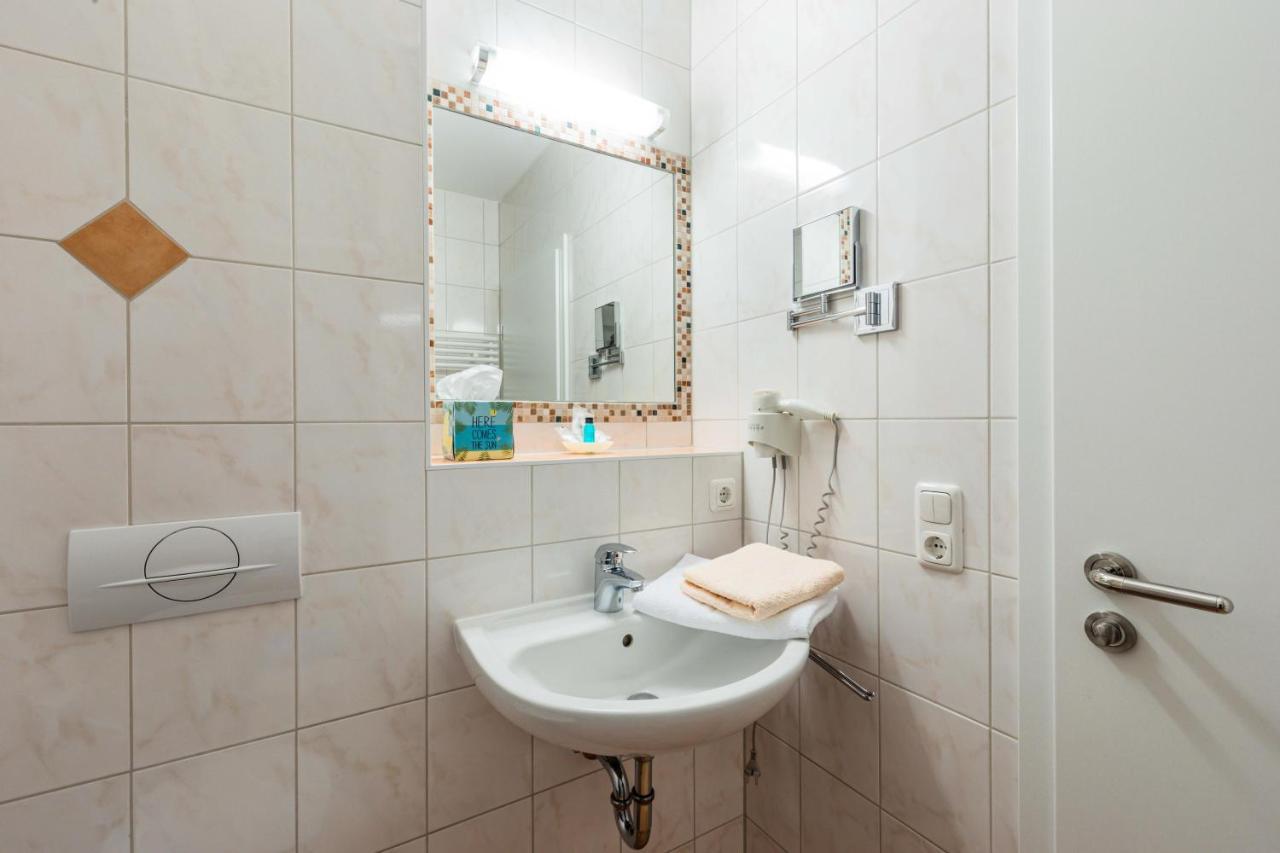 Gasthaus Hotel Ostermeier Attenkirchen Dış mekan fotoğraf